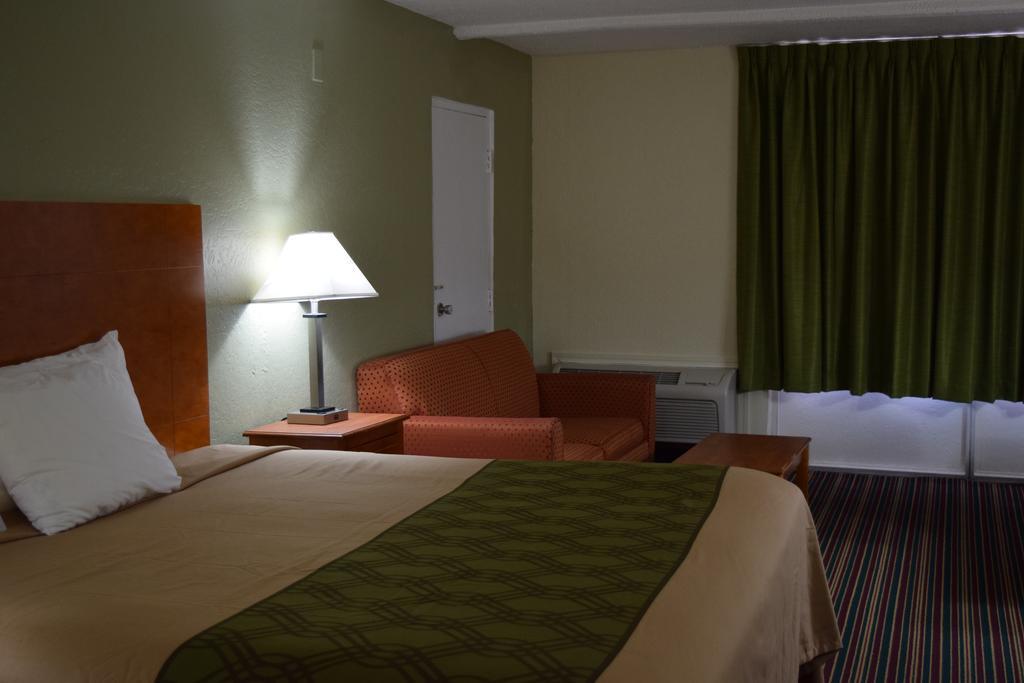 Rodeway Inn Stone Mountain Тъкър Екстериор снимка