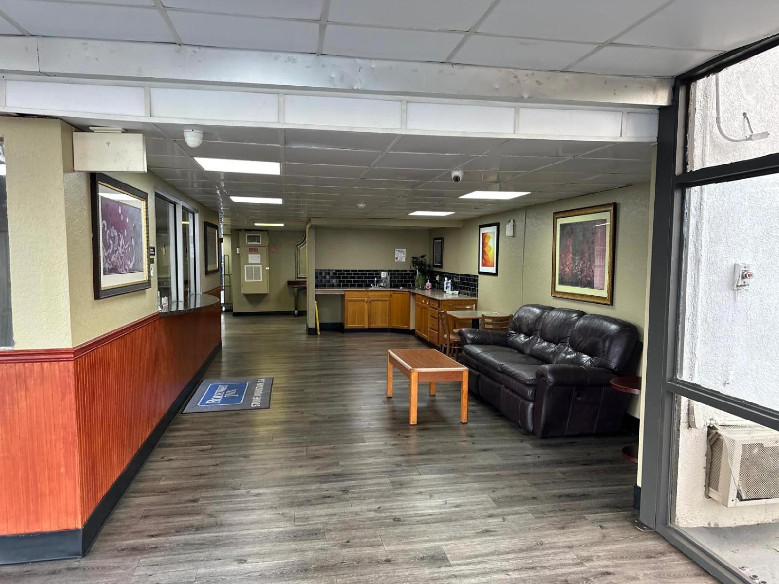 Rodeway Inn Stone Mountain Тъкър Екстериор снимка