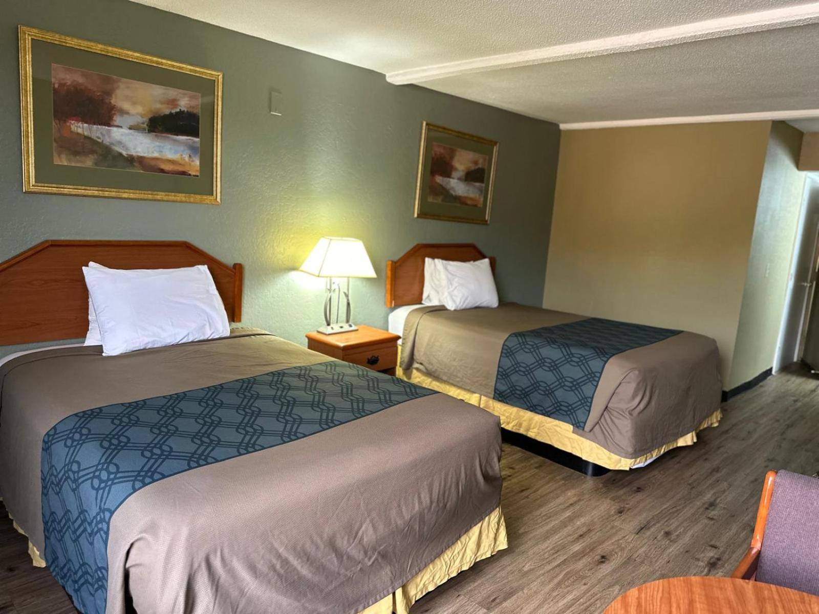 Rodeway Inn Stone Mountain Тъкър Екстериор снимка