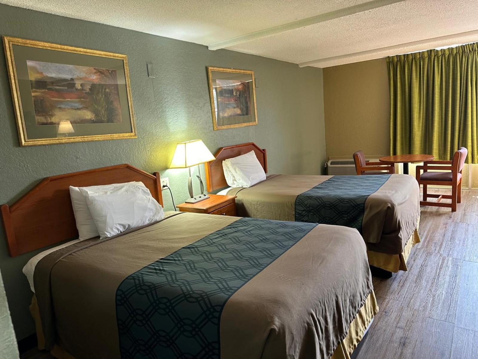 Rodeway Inn Stone Mountain Тъкър Екстериор снимка