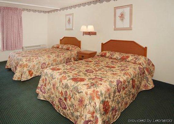 Rodeway Inn Stone Mountain Тъкър Екстериор снимка