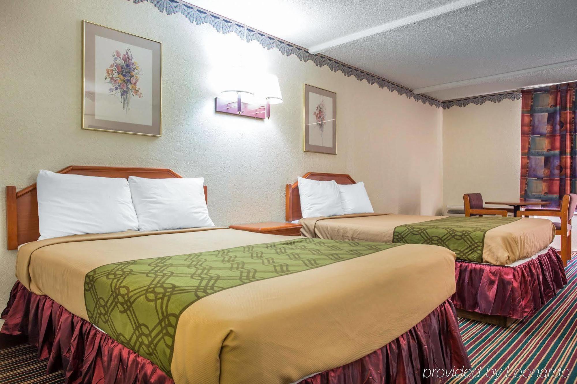 Rodeway Inn Stone Mountain Тъкър Екстериор снимка