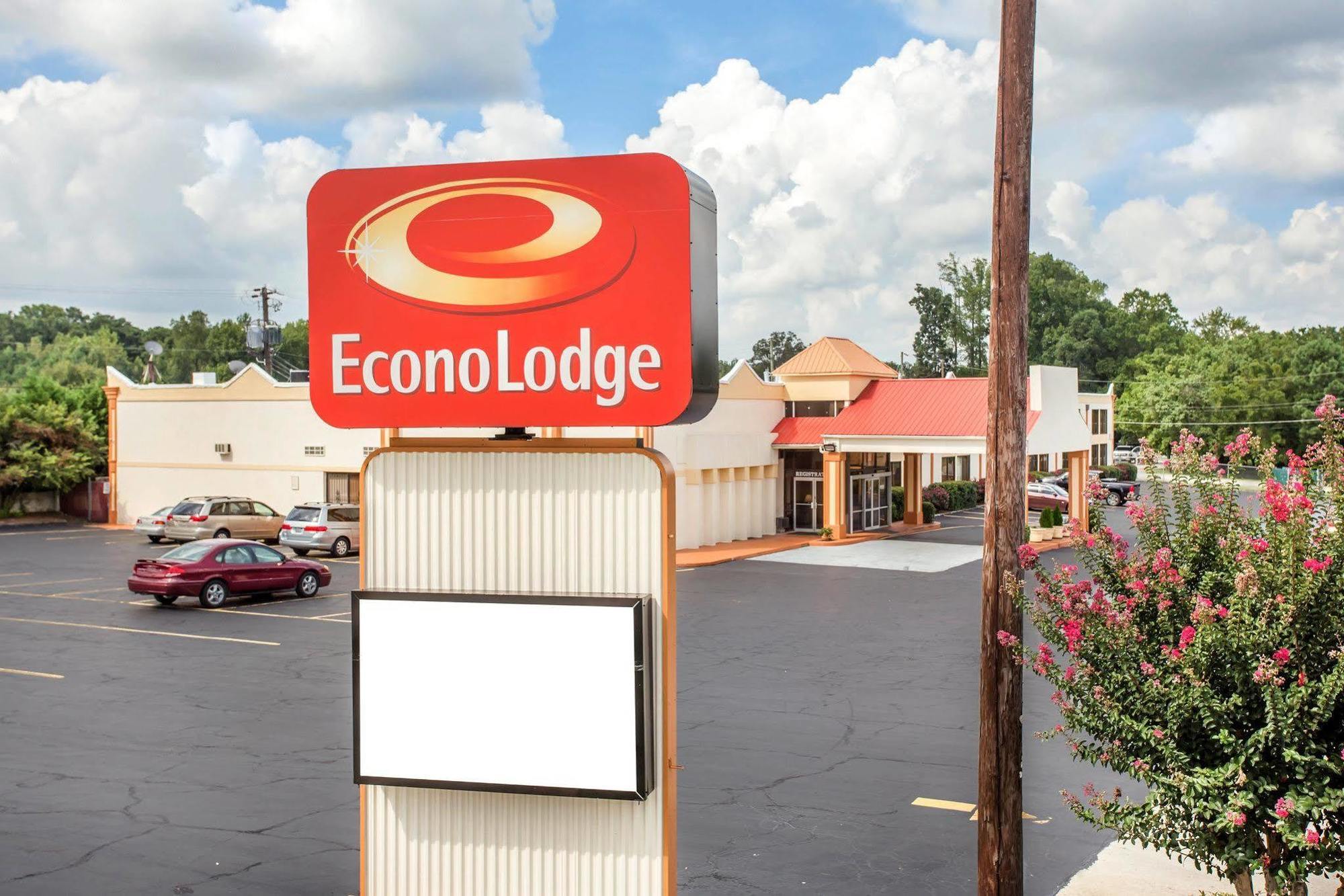 Rodeway Inn Stone Mountain Тъкър Екстериор снимка